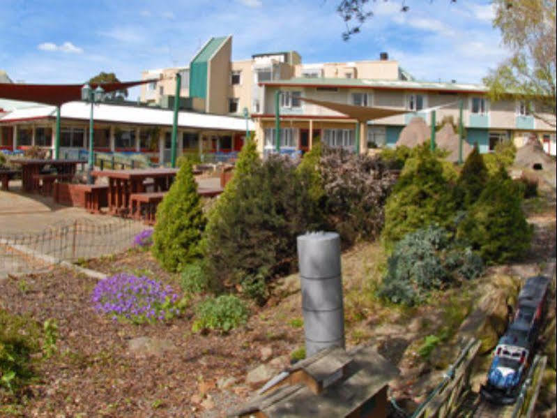 Equestrian Hotel Christchurch Bagian luar foto